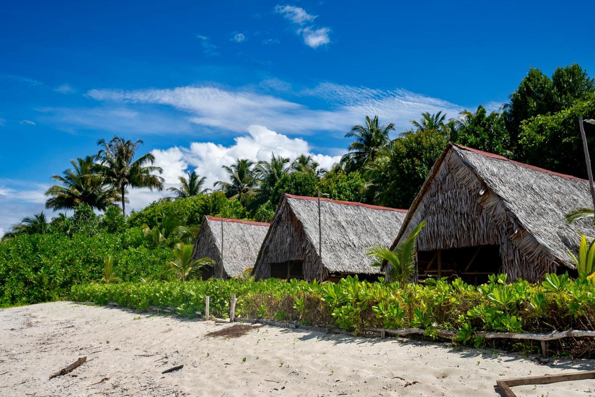 Ira Bungalows Pulau Banyak Alaban 外观 照片